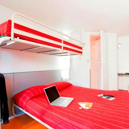 Premiere Classe Coulommiers Hotel 2*